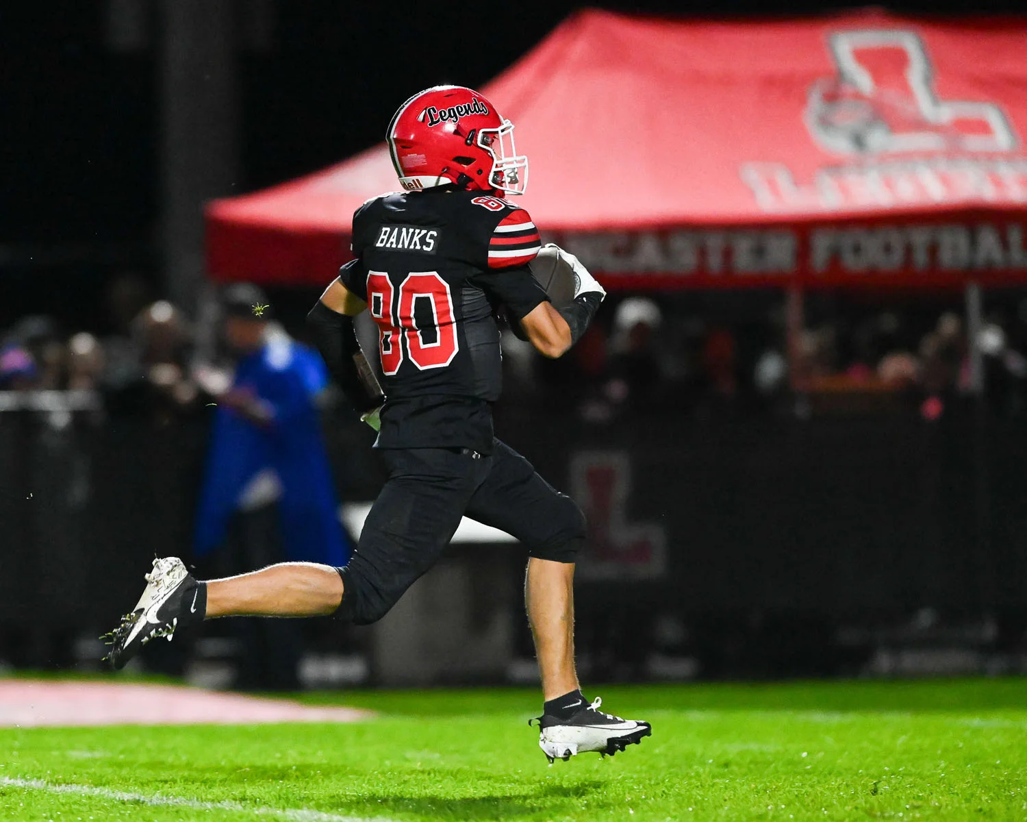 Kickoff return gets the house call